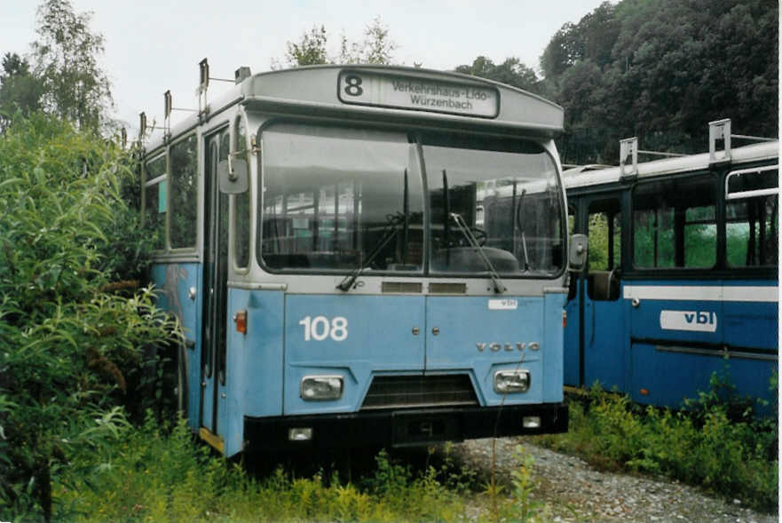 (095'216) - VBL Luzern - Nr. 108 - Volvo/Hess am 2. Juni 2007 in Nfels