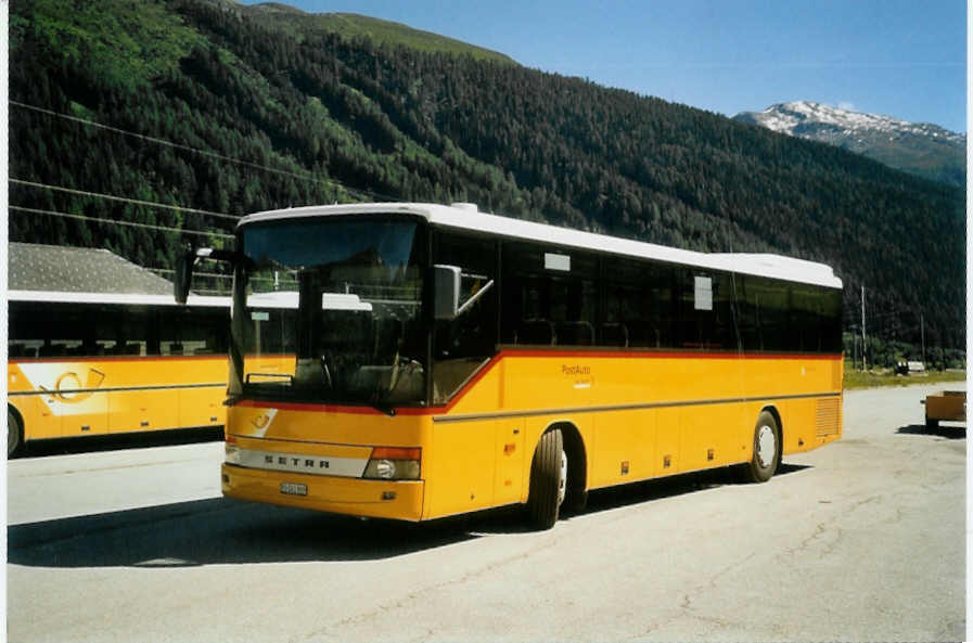 (095'724) - PostAuto Wallis - VS 241'969 - Setra am 23. Juni 2007 beim Bahnhof Oberwald