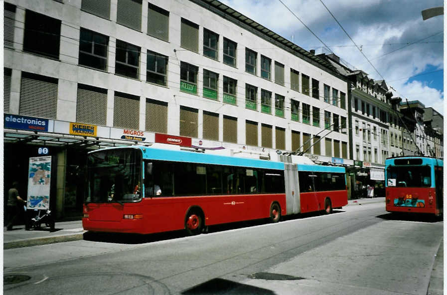 (095'921) - VB Biel - Nr. 85 - NAW/Hess Gelenktrolleybus am 7. Juli 2007 in Biel, Guisanplatz