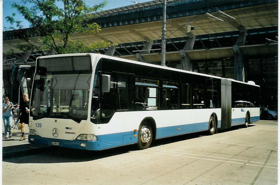 (096'222) - VBL Luzern - Nr. 139/LU 199'439 - Mercedes am 15. Juli 2007 beim Bahnhof Luzern