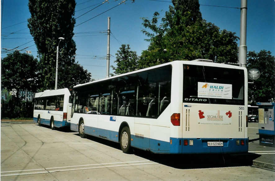 (096'302) - VBL Luzern - Nr. 565/LU 127'602 - Mercedes (ex Gowa, Luzern Nr. 65) am 15. Juli 2007 beim Bahnhof Luzern