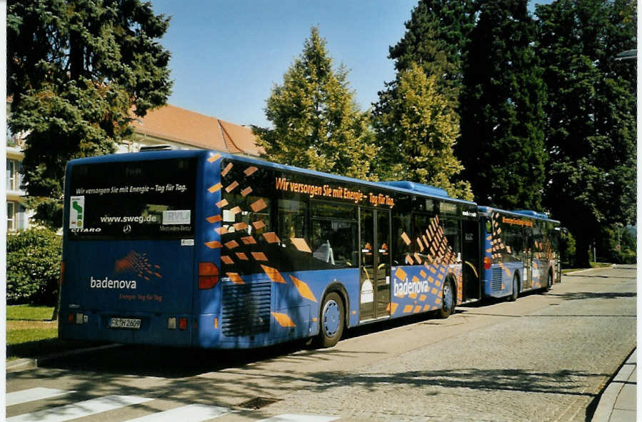 (097'020) - SWEG Lahr - FR-H 2609 - Mercedes am 6. August 2007 beim Bahnhof Lrrach