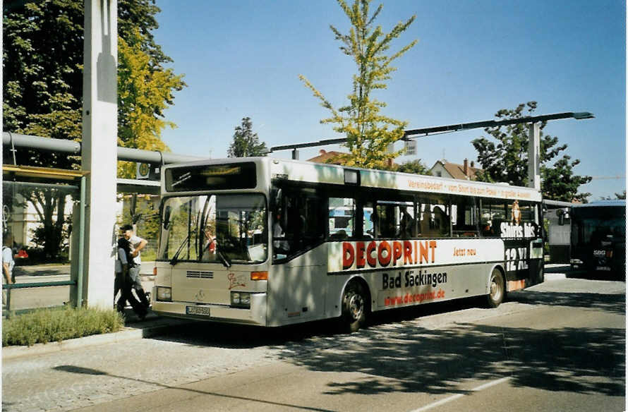 (097'022) - Deiss, Wehr - L-BD 500 - Mercedes am 6. August 2007 beim Bahnhof Lrrach