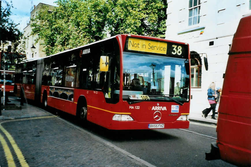 (099'103) - ARRIVA - Nr. MA 122/BX55 FVZ - Mercedes am 25. September 2007 in London, Hackney