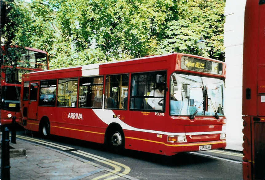 (099'105) - ARRIVA - Nr. PDL 106/LJ54 LHF - Dennis am 25. September 2007 in London, Hackney