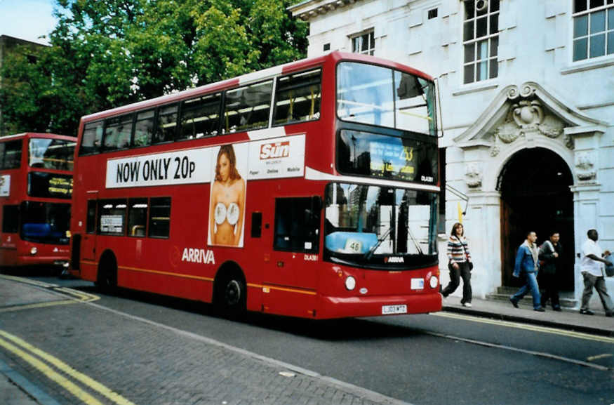 (099'127) - ARRIVA - Nr. DLA 381/LJ03 MTZ - DAF am 25. September 2007 in London, Hackney