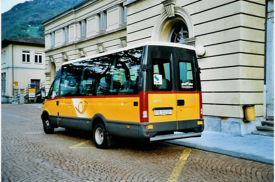 (099'808) - Pacciarelli, Grono - GR 21'212 - Iveco am 3. Oktober 2007 beim Bahnhof Bellinzona