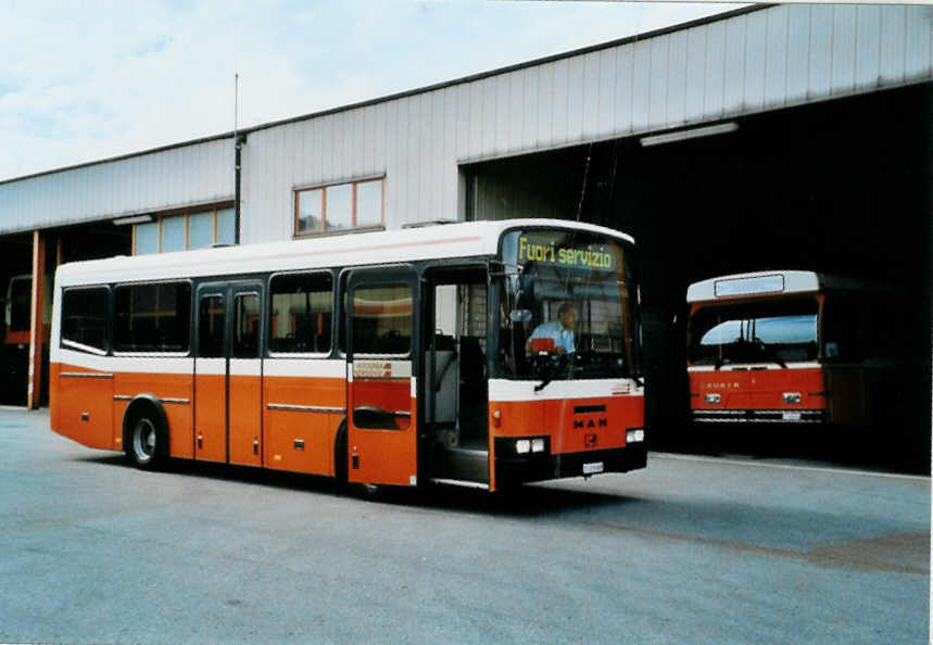 (099'926) - AMSA Chiasso - Nr. 9/TI 219'609 - MAN/Lauber (ex Berger, Rthenbach) am 4. Oktober 2007 in Balerna, Garage