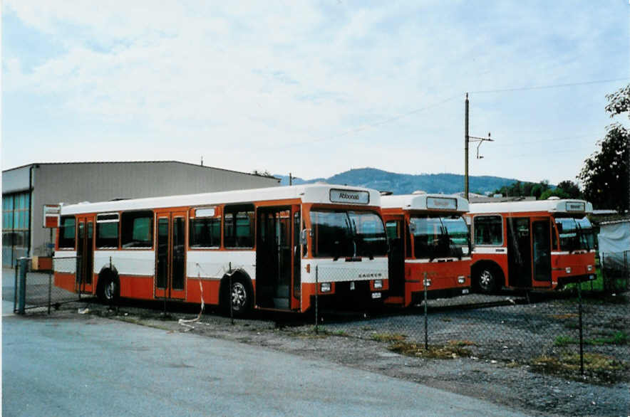 (099'931) - AMSA Chiasso - Nr. 13/TI 145'023 - Saurer/R&J am 4. Oktober 2007 in Balerna, Garage