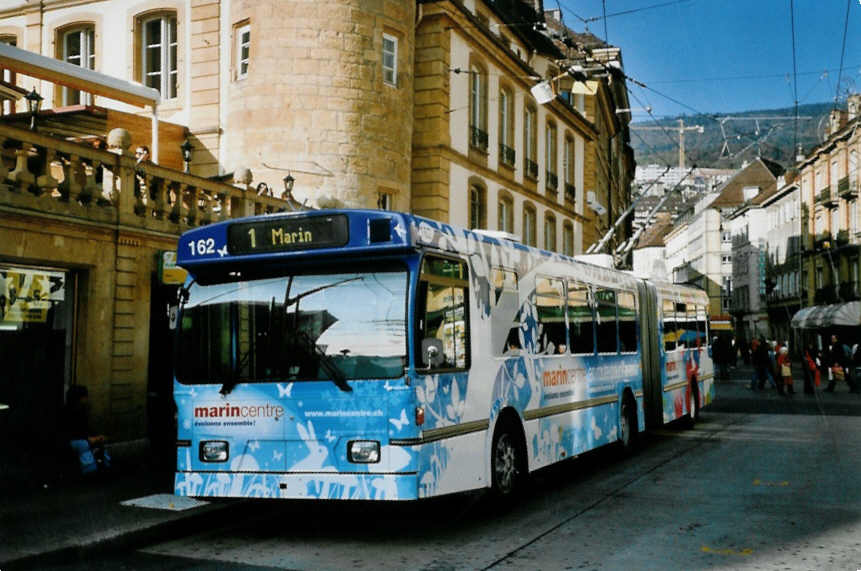 (100'308) - TN Neuchtel - Nr. 162 - FBW/Hess Gelenktrolleybus am 13. Oktober 2007 in Neuchtel, Place Pury