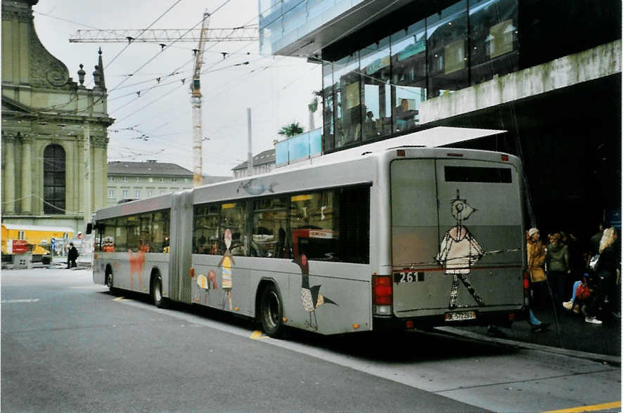 (100'508) - Bernmobil, Bern - Nr. 261/BE 572'261 - Volvo/Hess am 24. Oktober 2007 beim Bahnhof Bern