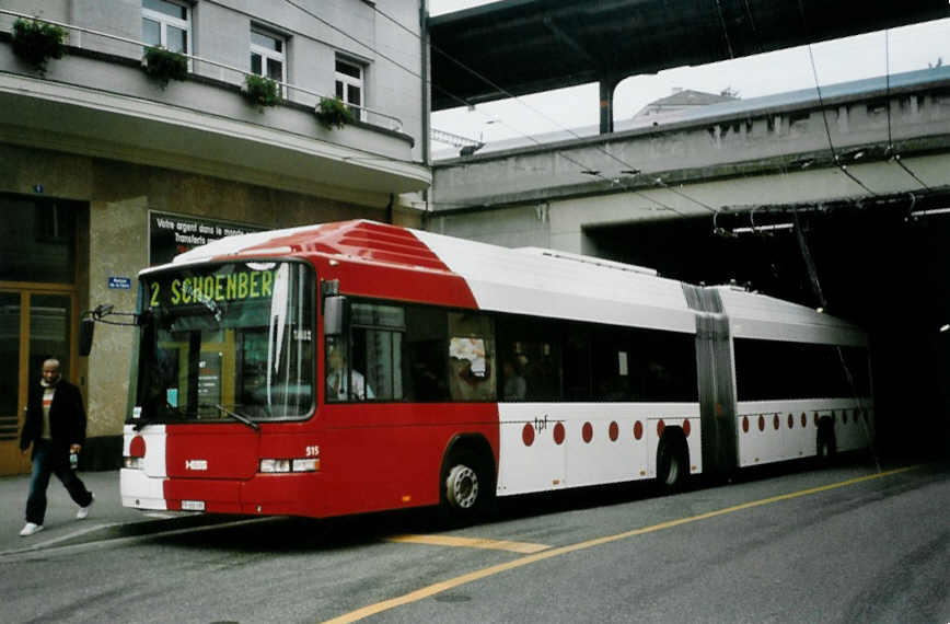 (100'527) - TPF Fribourg - Nr. 515/FR 300'395 - MAN/Hess Gelenkduobus am 27. Oktober 2007 beim Bahnhof Fribourg