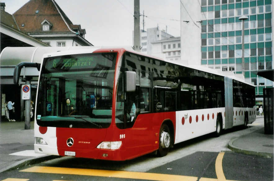 (100'534) - TPF Fribourg - Nr. 595/FR 300'440 - Mercedes am 27. Oktober 2007 beim Bahnhof Fribourg