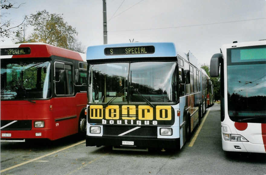 (100'605) - TPF Fribourg - Nr. 509/FR 300'414 - Volvo/Hess Gelenkduobus (ex TF Fribourg Nr. 109) am 27. Oktober 2007 in Fribourg, Garage