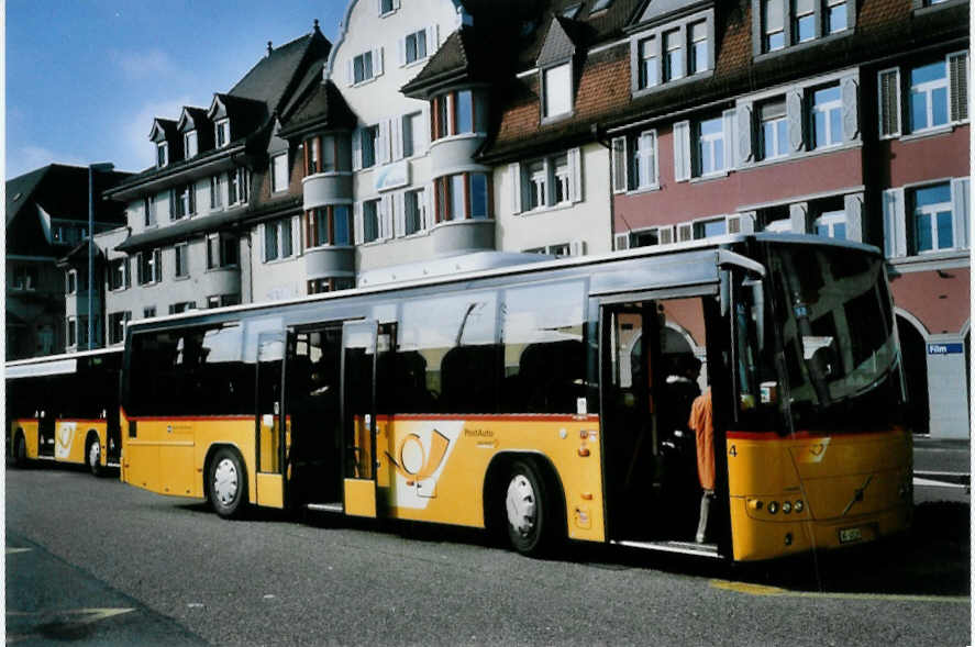 (100'826) - Brndli, Elfingen - Nr. 4/AG 43'119 - Volvo am 3. November 2007 beim Bahnhof Brugg