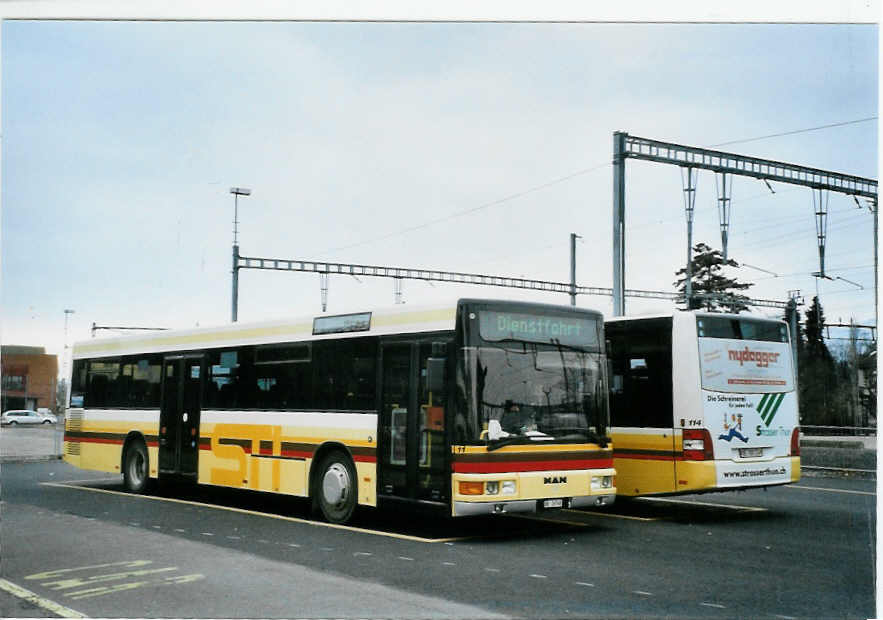 (101'908) - STI Thun - Nr. 11/BE 26'748 - MAN (ex TSG Blumenstein Nr. 2) am 16. Dezember 2007 beim Bahnhof Thun (prov. Haltestelle)