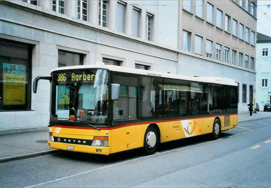 (102'104) - AVA Aarberg - Nr. 5/BE 26'615 - Setra am 22. Dezember 2007 beim Bahnhof Biel