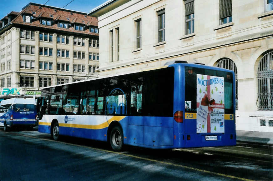 (102'123) - TC La Chaux-de-Fonds - Nr. 211/NE 19'211 - Mercedes am 22. Dezember 2007 beim Bahnhof La Chaux-de-Fonds