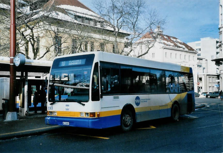 (102'131) - TC La Chaux-de-Fonds - Nr. 193/NE 55'093 - Volvo/Berkhof am 22. Dezember 2007 beim Bahnhof La Chaux-de-Fonds