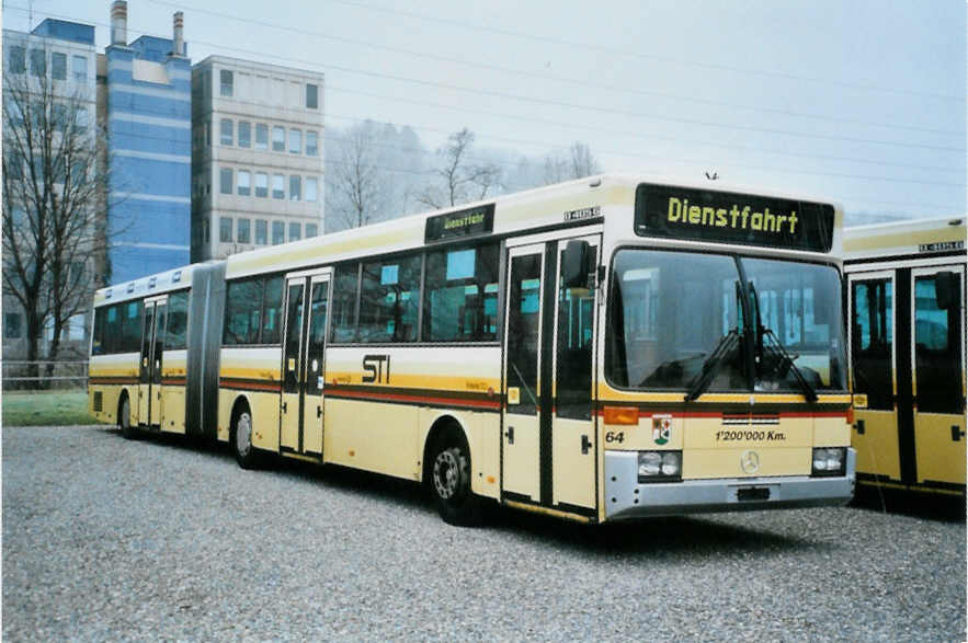 (102'229) - STI Thun - Nr. 64 - Mercedes am 23. Dezember 2007 in Kloten, EvoBus