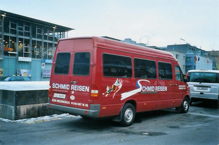 (102'734) - Schmid, Neuenkirch - LU 15'639 - Mercedes am 2. Januar 2008 beim Bahnhof Interlaken Ost