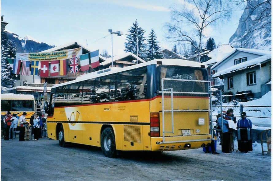 (102'810) - AVG Meiringen - Nr. 62/BE 407'862 - Neoplan (ex P 23'706) am 2. Januar 2008 beim Bahnhof Grindelwald