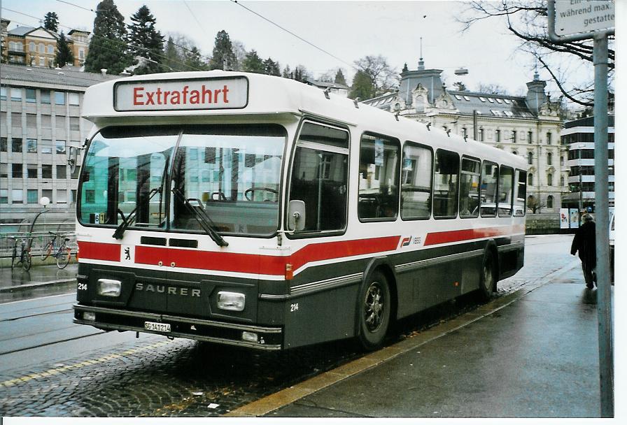 (103'317) - VBSG St. Gallen - Nr. 214/SG 141'214 - Saurer/Hess am 7. Januar 2008 beim Bahnhof St. Gallen