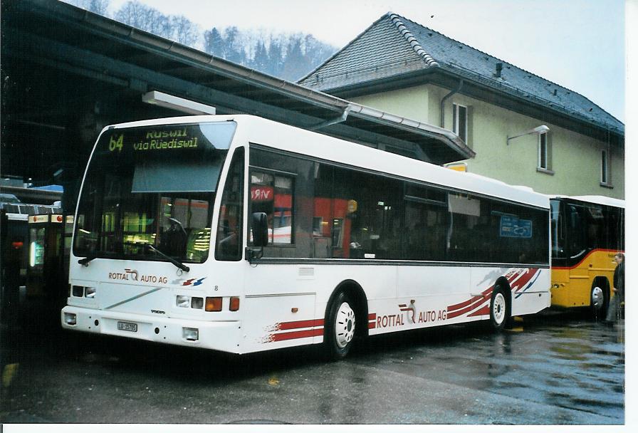 (103'519) - ARAG Ruswil - Nr. 8/LU 15'705 - Volvo/Berkhof am 12. Januar 2008 beim Bahnhof Wolhusen