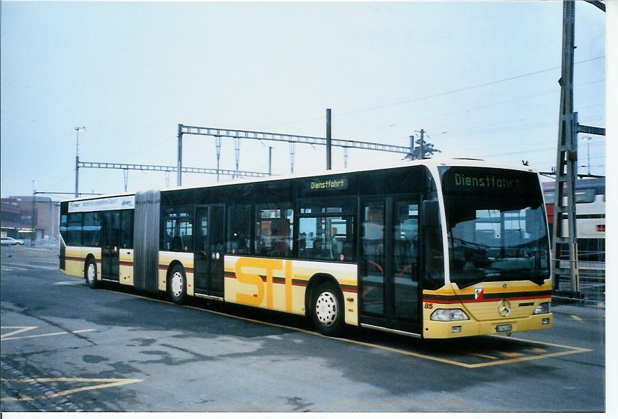 (103'716) - STI Thun - Nr. 85/BE 543'385 - Mercedes am 26. Januar 2008 beim Bahnhof Thun (prov. Haltestelle)