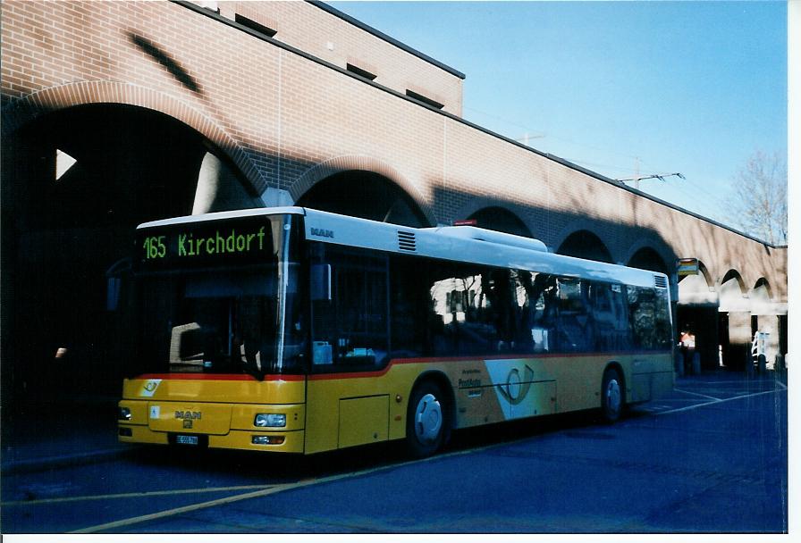 (103'720) - Lengacher, Mnsingen - Nr. 2/BE 555'788 - MAN am 28. Januar 2008 beim Bahnhof Mnsingen