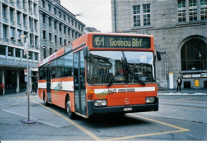 (104'018) - Regiobus, Gossau - Nr. 12/SG 164'169 - Mercedes am 4. Februar 2008 beim Bahnhof St. Gallen