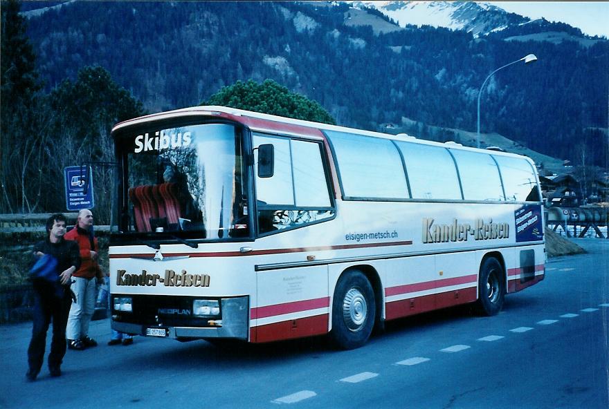 (104'712) - Kander-Reisen, Frutigen - Nr. 1/BE 257'805 - Neoplan (ex Mller, Heiden) am 24. Februar 2008 beim Bahnhof Frutigen