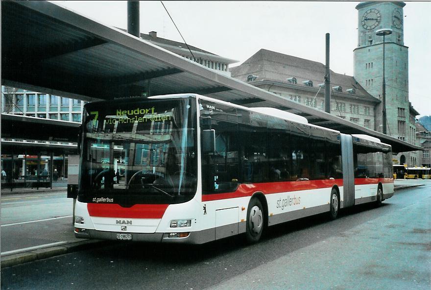 (105'807) - VBSG St. Gallen - Nr. 272/SG 198'272 - MAN am 29. Mrz 2008 beim Bahnhof St. Gallen