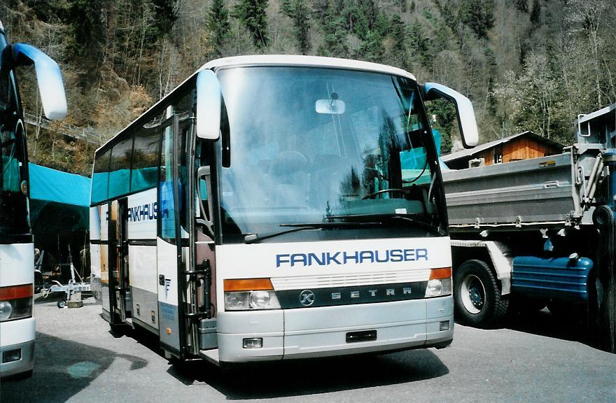 (106'023) - Fankhauser, Sigriswil - Setra am 30. Mrz 2008 in Gunten, Garage