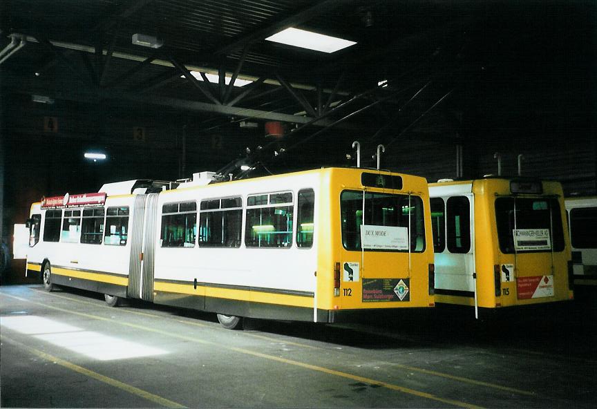 (106'805) - VBSH Schaffhausen - Nr. 112 - NAW/Hess Gelenktrolleybus am 26. April 2008 in Schaffhausen, Busdepot