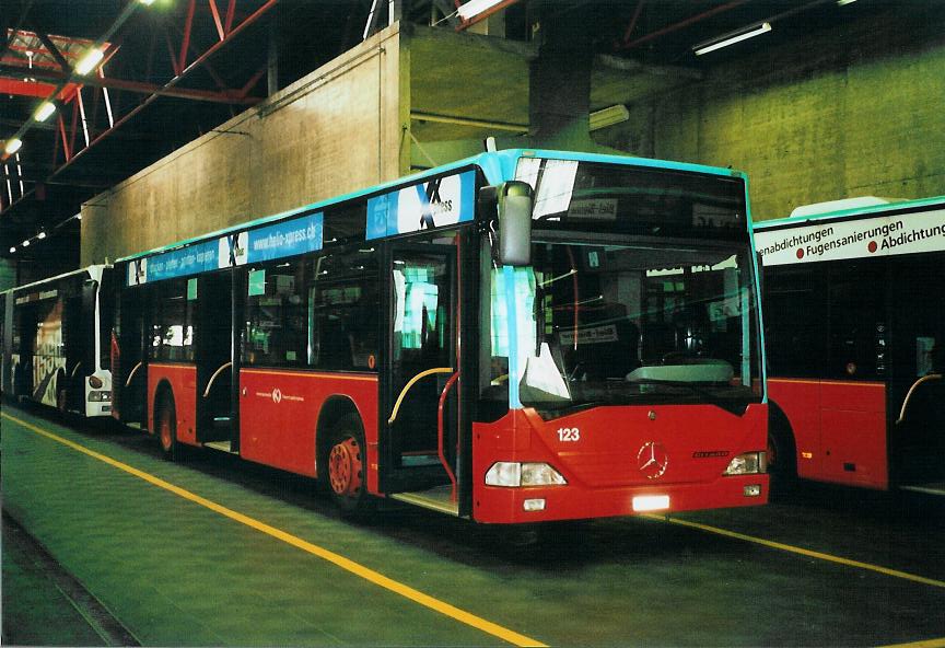 (107'631) - VB Biel - Nr. 123/BE 560'123 - Mercedes am 1. Juni 2008 in Biel, Depot