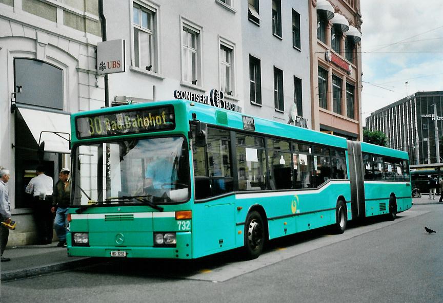 (108'818) - BVB Basel - Nr. 732/BS 3232 - Mercedes (ex VAG D-Freiburg Nr. 928) am 7. Juli 2008 beim Bahnhof Basel