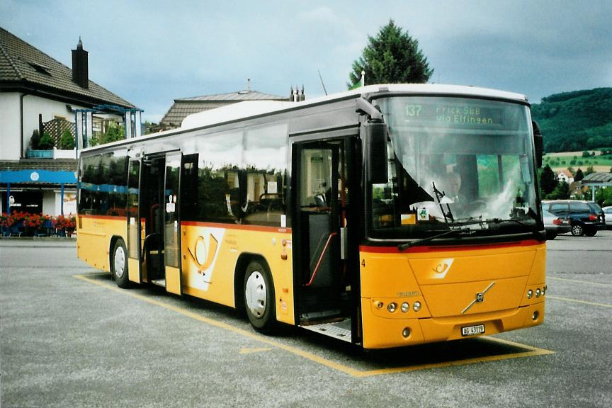 (109'534) - Brndli, Elfingen - Nr. 4/AG 43'119 - Volvo am 20. Juli 2008 beim Bahnhof Frick