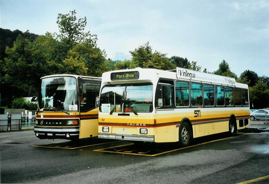 (110'811) - STI Thun - Nr. 52/BE 396'552 - Saurer/R&J am 4. September 2008 beim Bahnhof Thun (prov. Haltestelle)