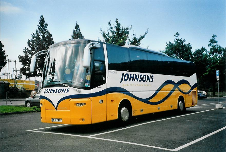 (111'003) - Aus England: Johnsons, Hanley - YJ07 DWF - Bova am 20. September 2008 in Thun, Seestrasse