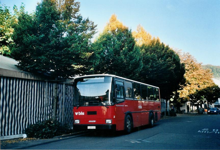 (111'427) - Busland, Burgdorf - Nr. 2/BE 151'372 - NAW/R&J (ex AOE Langnau Nr. 2) am 11. Oktober 2008 beim Bahnhof Burgdorf