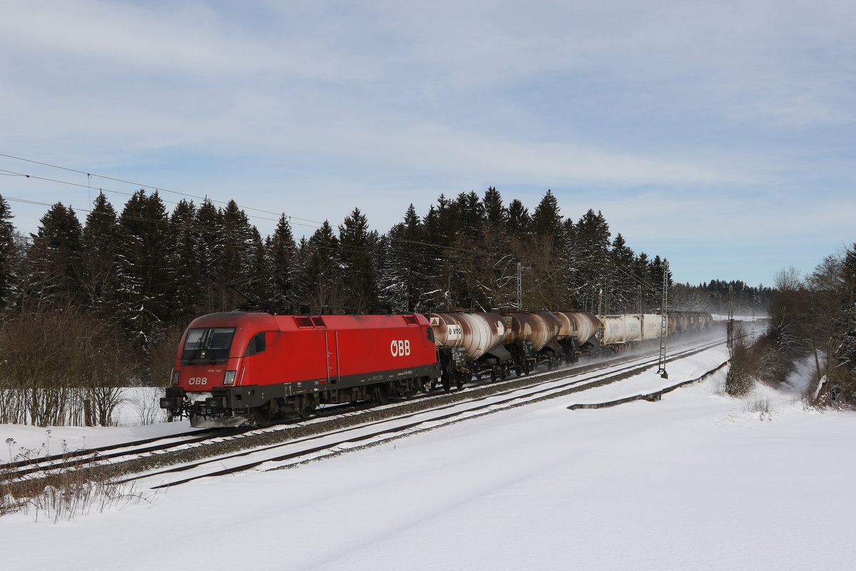 1116 198 war am 27. Januar 2021 mit einem  Mischer  bei Grabensttt im Chiemgau in Richtung Mnchen unterwegs.