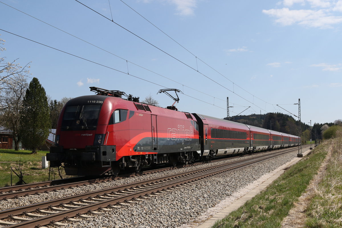 1116 230 aus Salzburg kommend am 12. April 2020 bei Grabensttt.