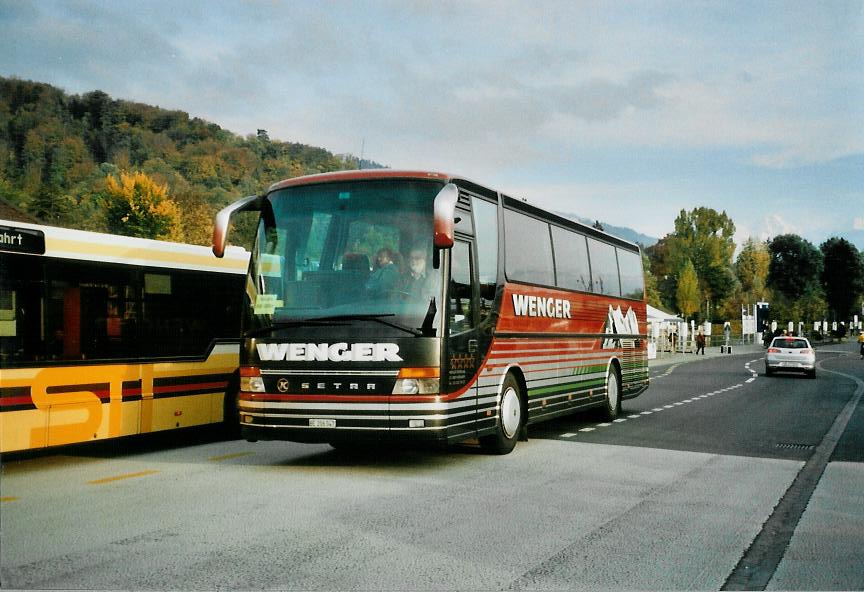 (111'636) - Wenger, Interlaken - Nr. 4/BE 206'047 - Setra am 18. Oktober 2008 beim Bahnhof Thun