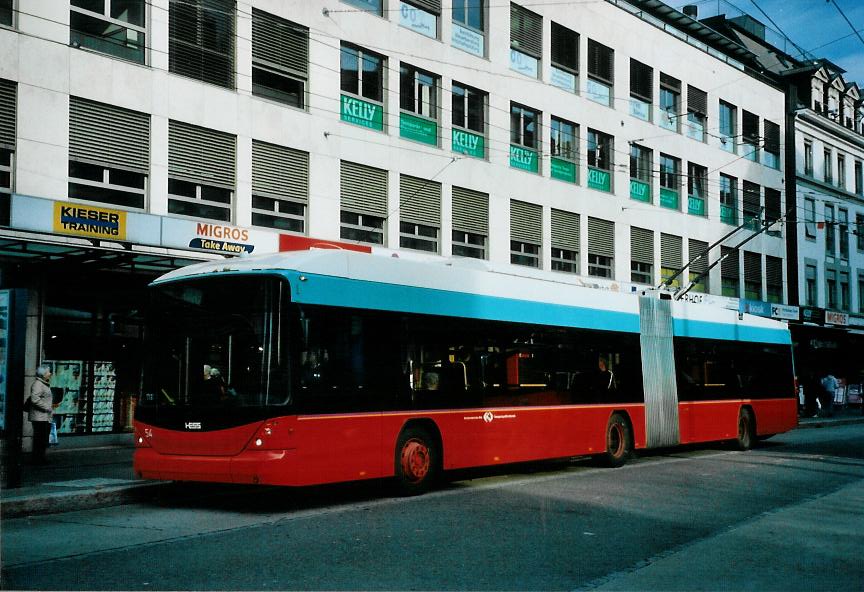 (111'912) - VB Biel - Nr. 54 - Hess/Hess Gelenktrolleybus am 10. November 2008 in Biel, Guisanplatz