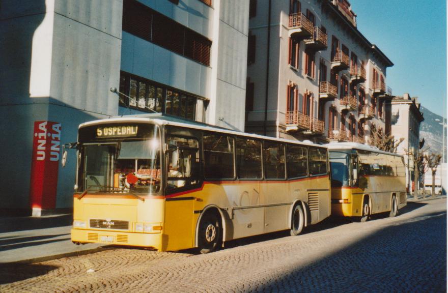 (112'331) - AutoPostale Ticino - TI 215'335 - MAN/Lauber (ex P 23'022) am 7. Dezember 2008 beim Bahnhof Bellinzona