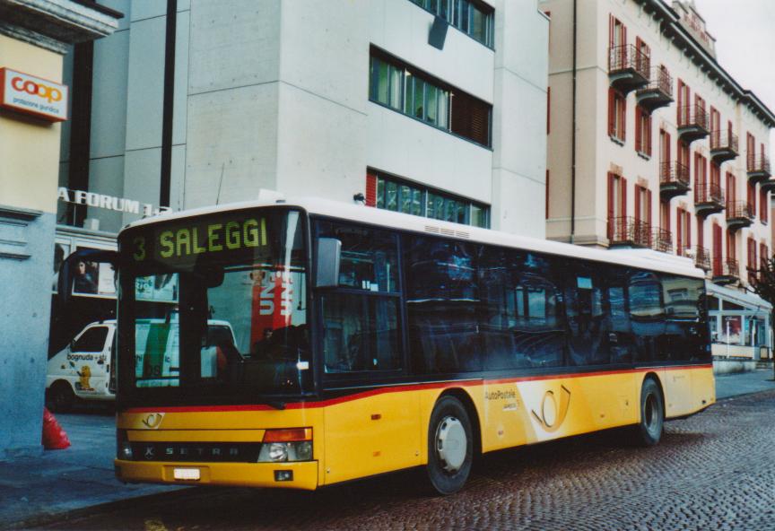 (112'436) - AutoPostale Ticino - TI 215'312 - Setra (ex P 25'113) am 9. Dezember 2008 beim Bahnhof Bellinzona