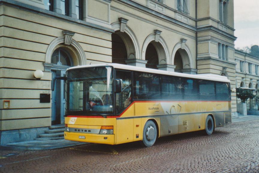 (112'503) - AutoPostale Ticino - TI 215'311 - Setra (ex Marchetti, Airolo) am 9. Dezember 2008 beim Bahnhof Bellinzona