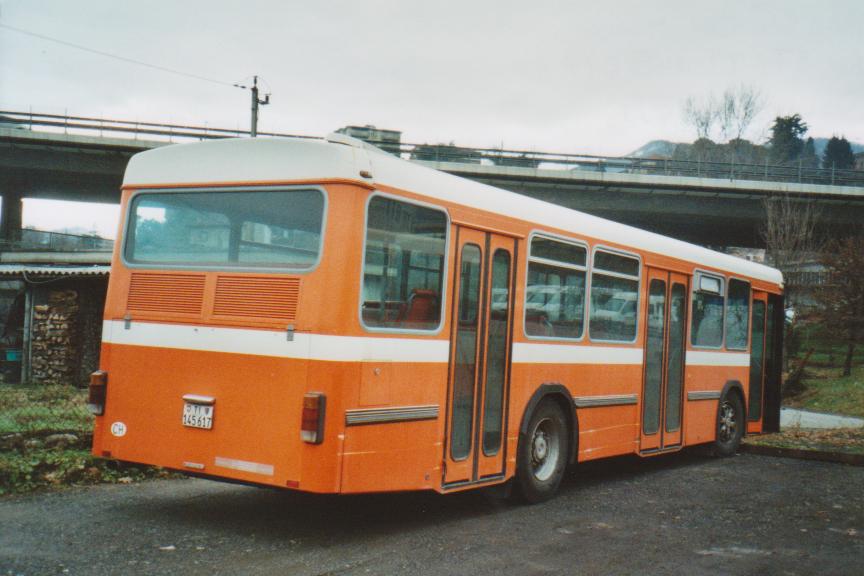 (112'534) - AMSA Chiasso - Nr. 17/TI 145'617 - Saurer/Hess am 9. Dezember 2008 in Balerna, Garage