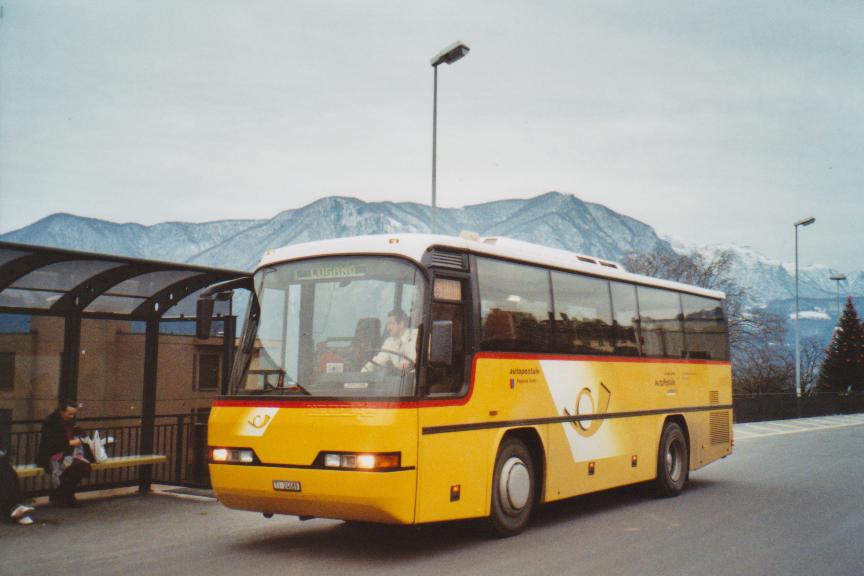 (112'701) - Autopostale, Croglio - TI 24'689 - Neoplan am 9. Dezember 2008 beim Bahnhof Lugano